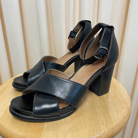 Heels Clarks Size 7.5