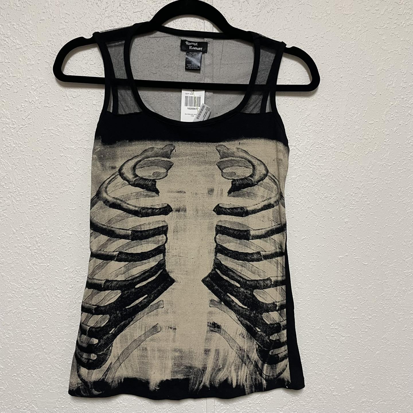 Top Teenage Runaway Size Medium