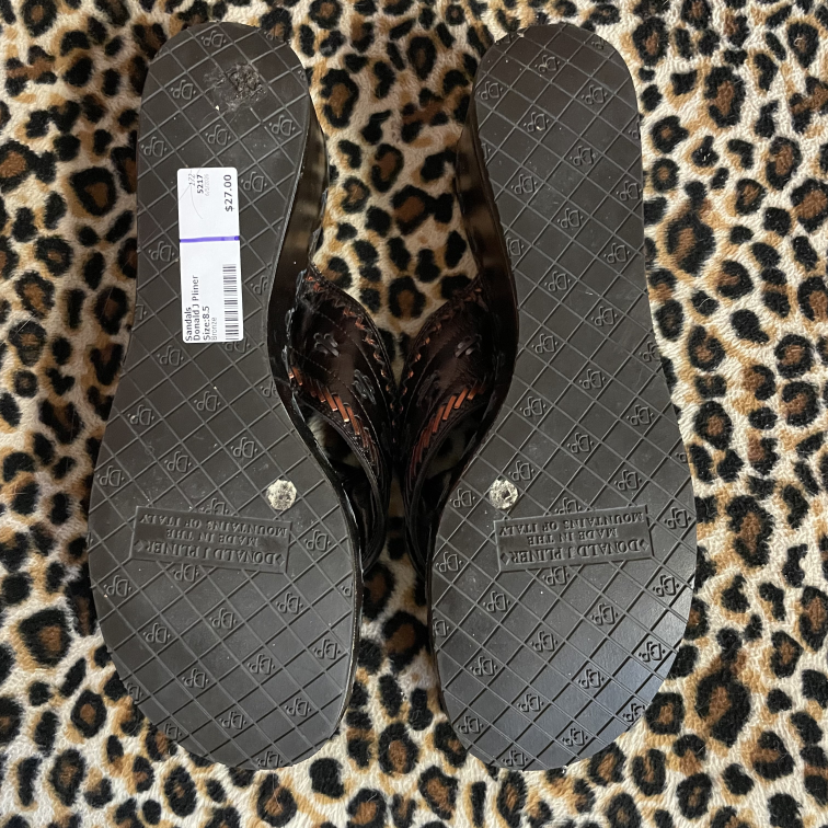 Sandals Donald J Pliner Size 8.5
