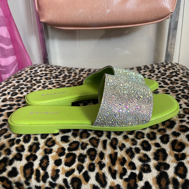 Sandals Bamboo Size 7.5
