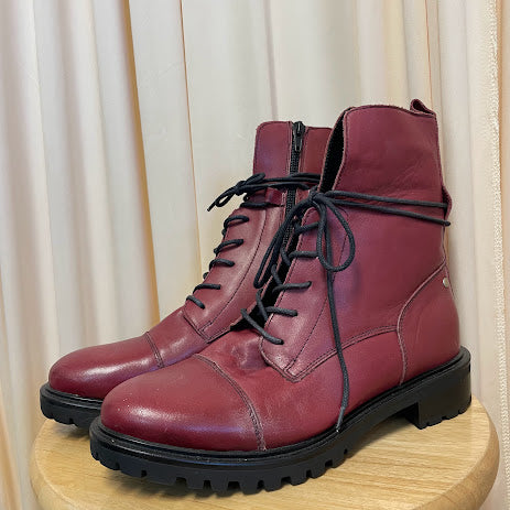 Boots Mark Jenkins Size 9