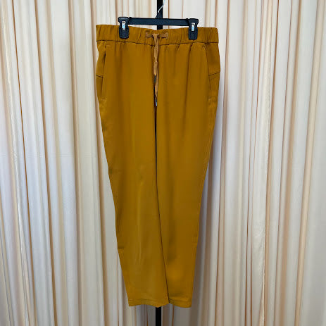 Activewear Lululemon Size 8