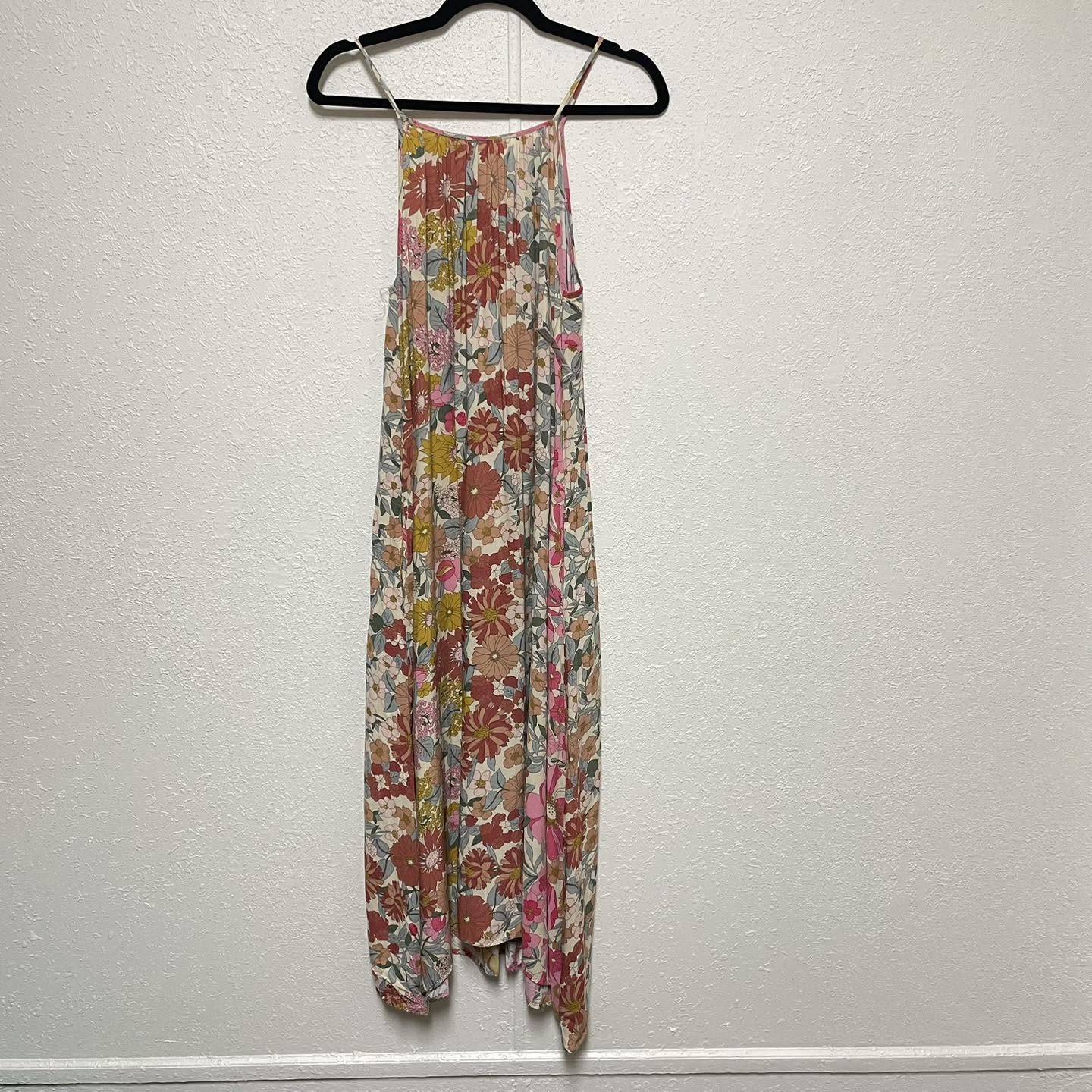 Dresses Easel Size Medium