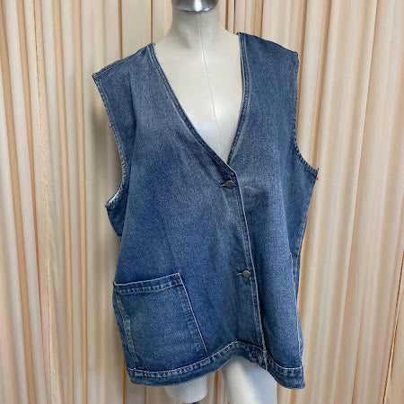 Vests . Size 3XL