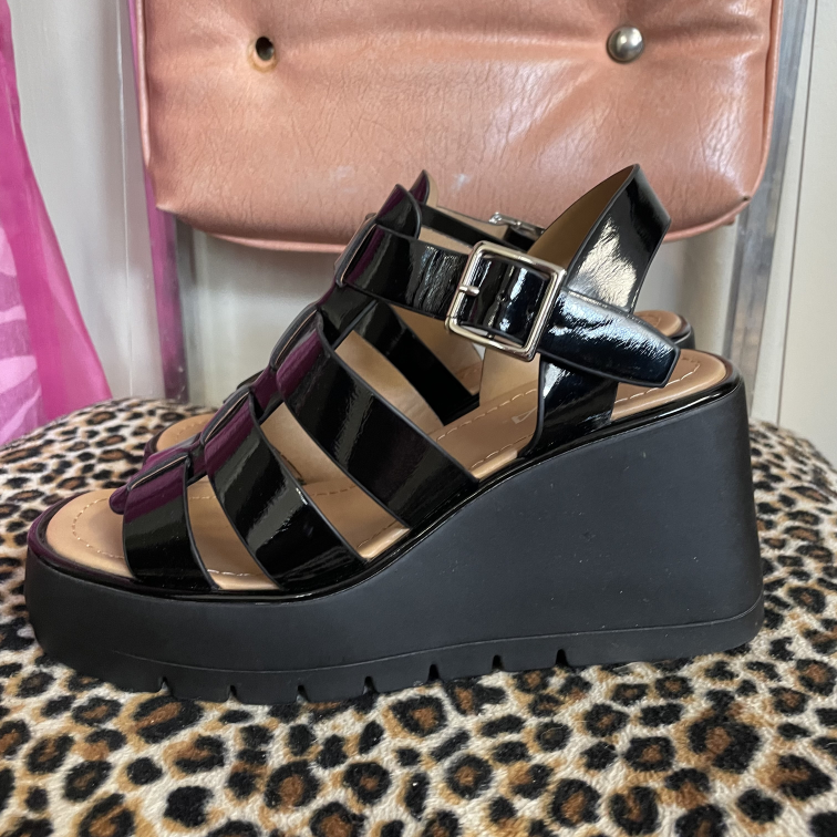 Heels SODA Size 7