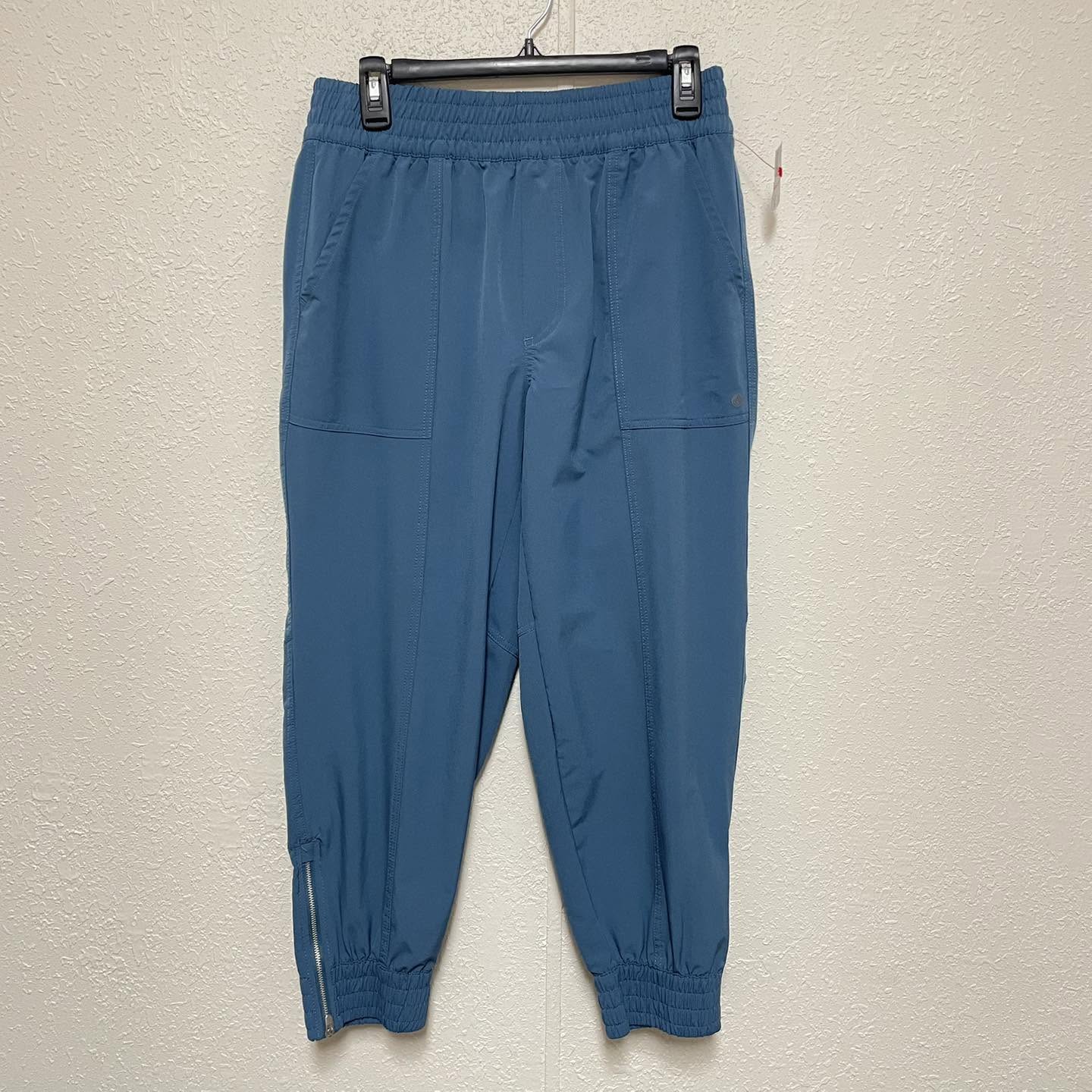 Activewear apana Size Large