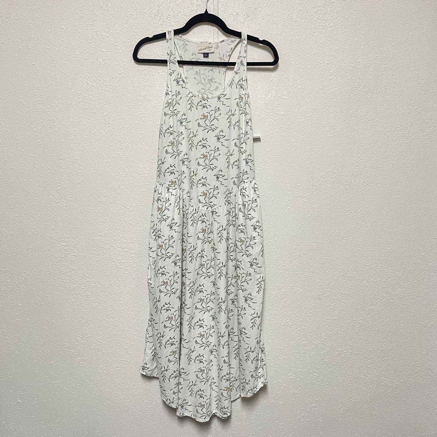 Dresses Universal Thread Size XS