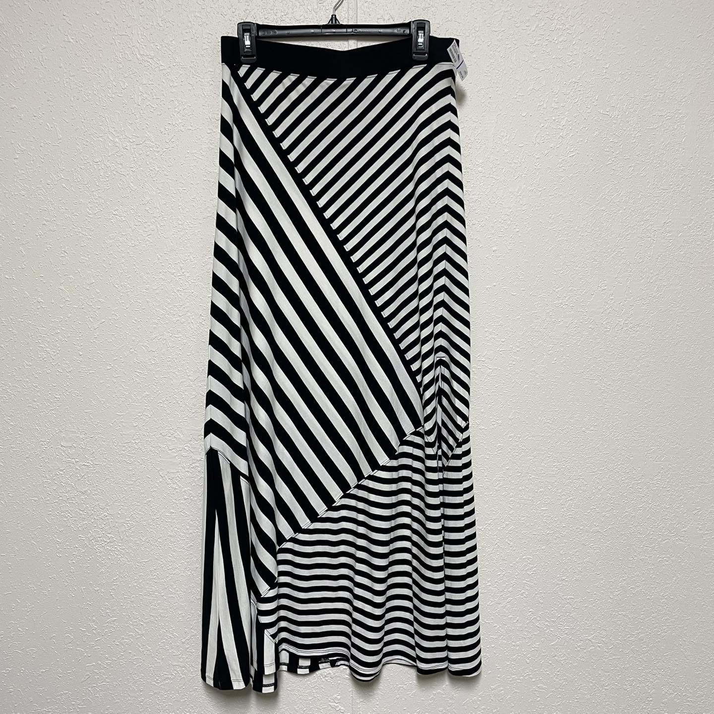 Skirts Calvin Klein Size Medium