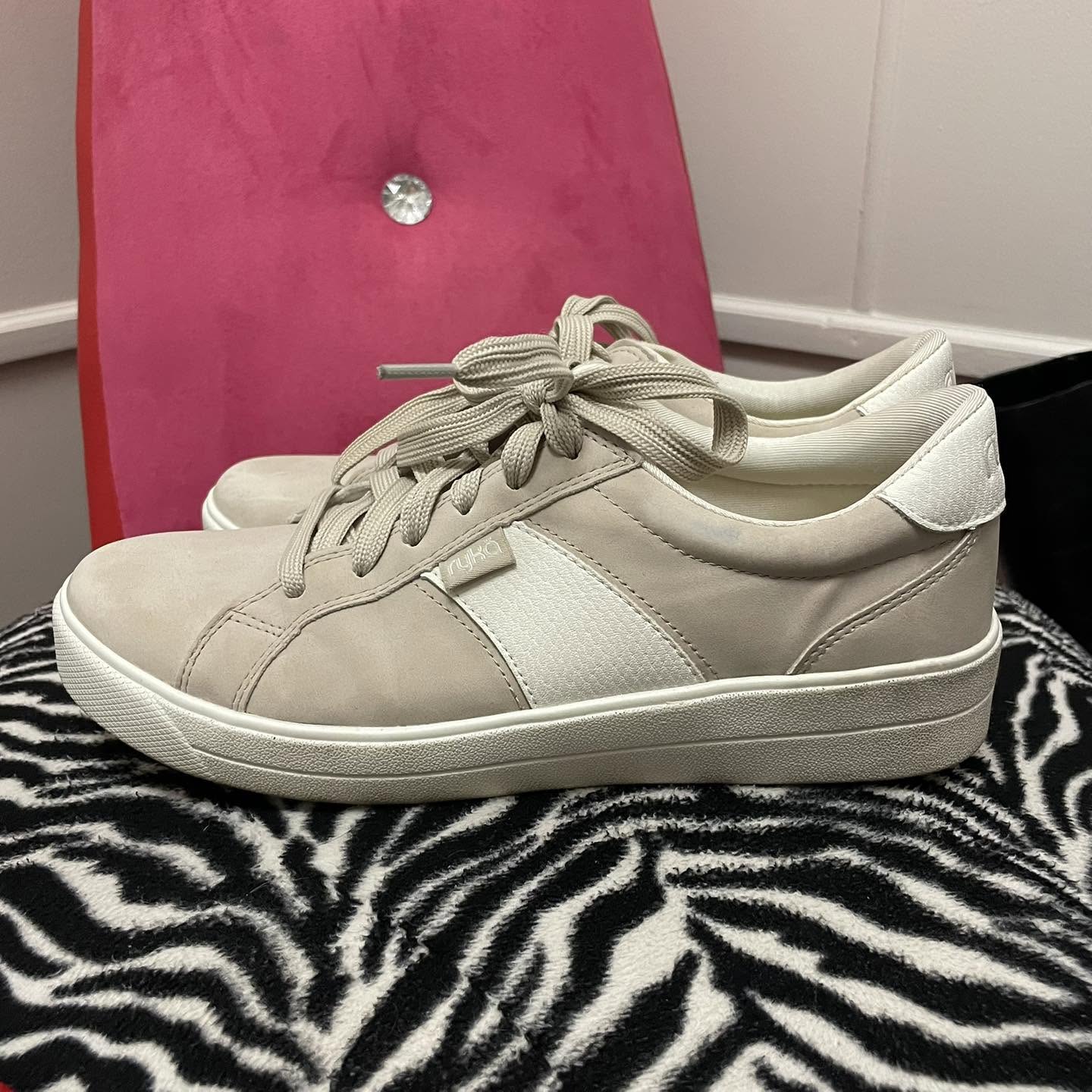 Sneakers Ryka Size 8.5
