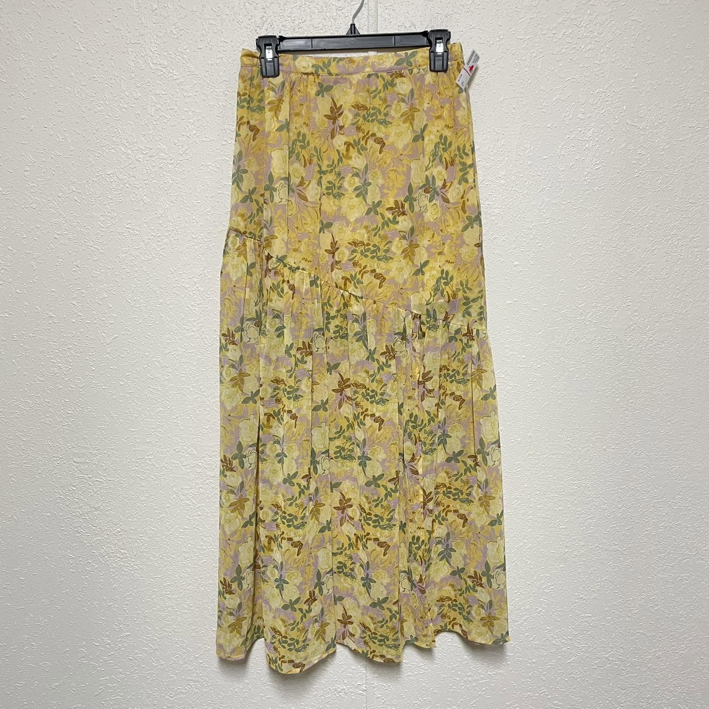 Skirts Promesa Size Small
