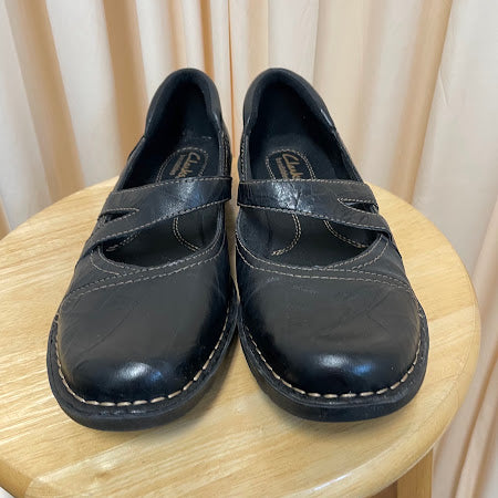Flats Clarks Size 8