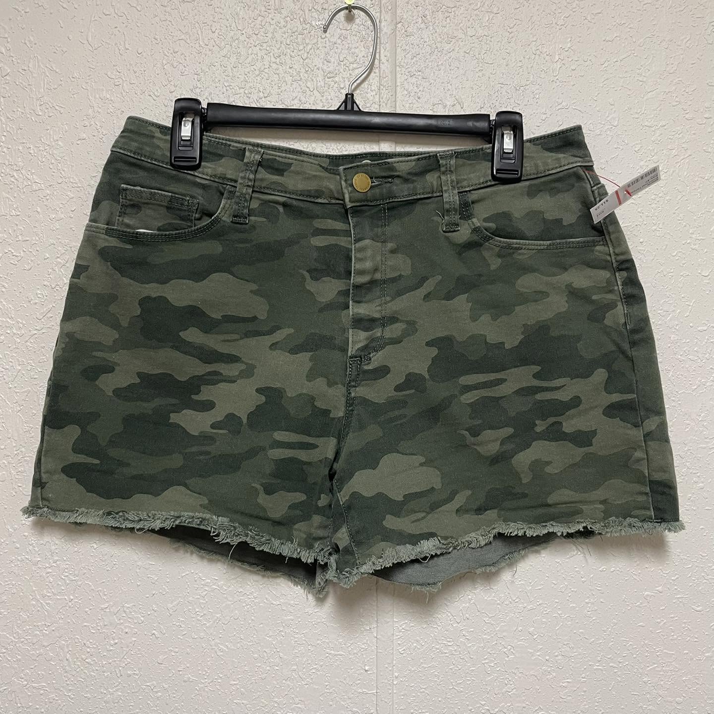 Shorts Universal Thread Size 10