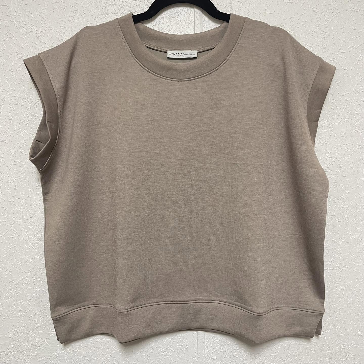 Sweaters Zenana Size Medium