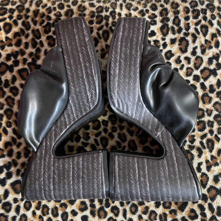 Heels MC Size 7