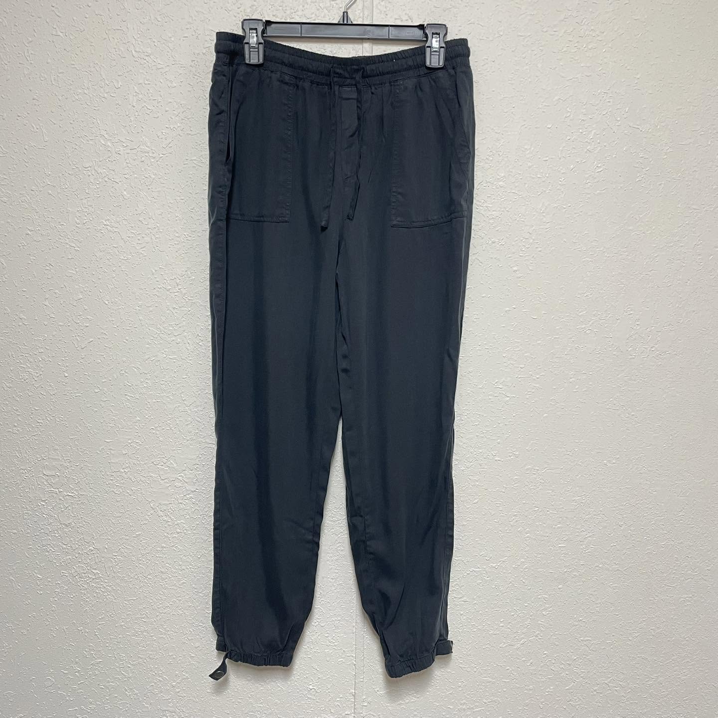 Pants Thread & Supply Size Medium