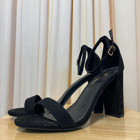 Heels Lulus Size 8.5