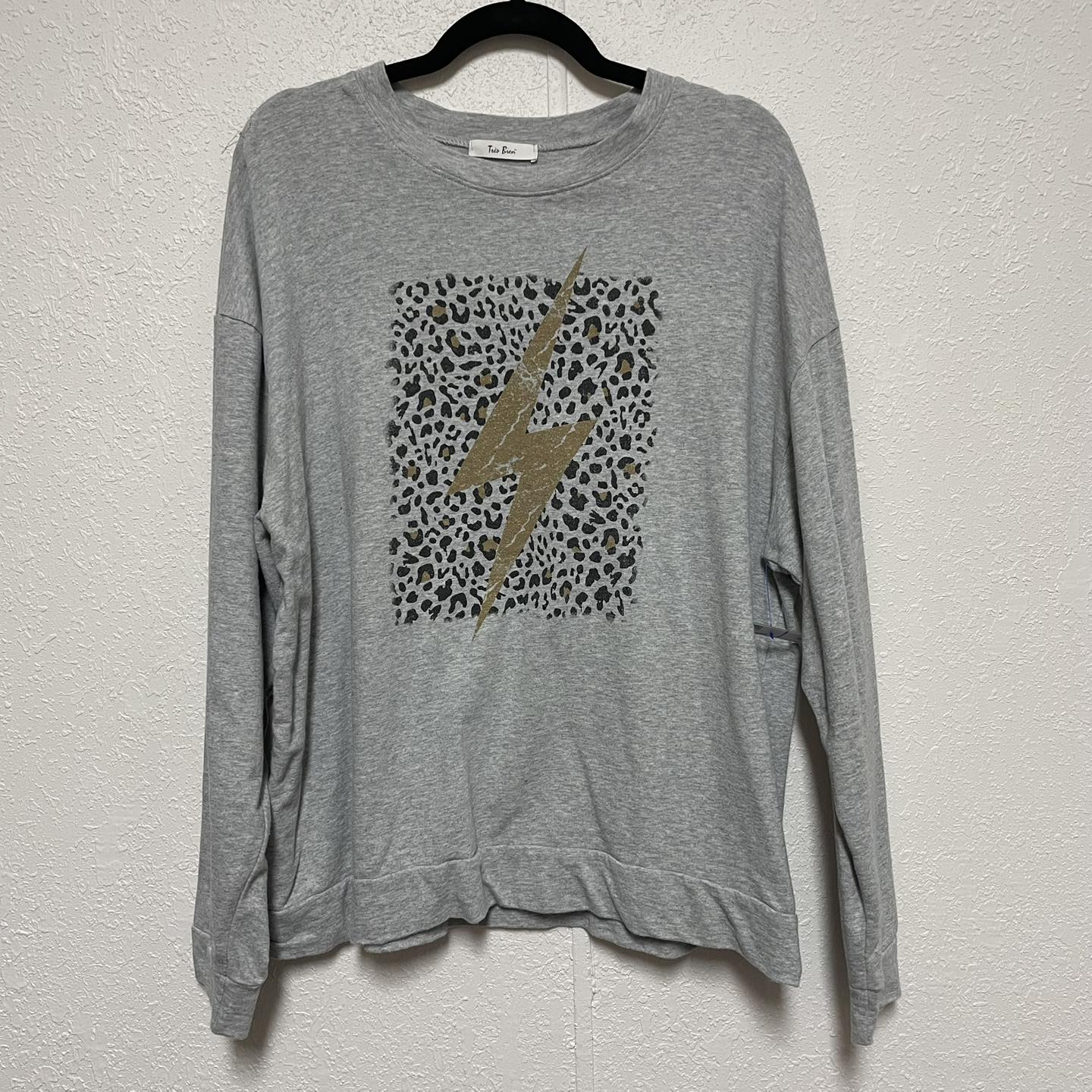 Sweaters Tres Bien Size L/XL