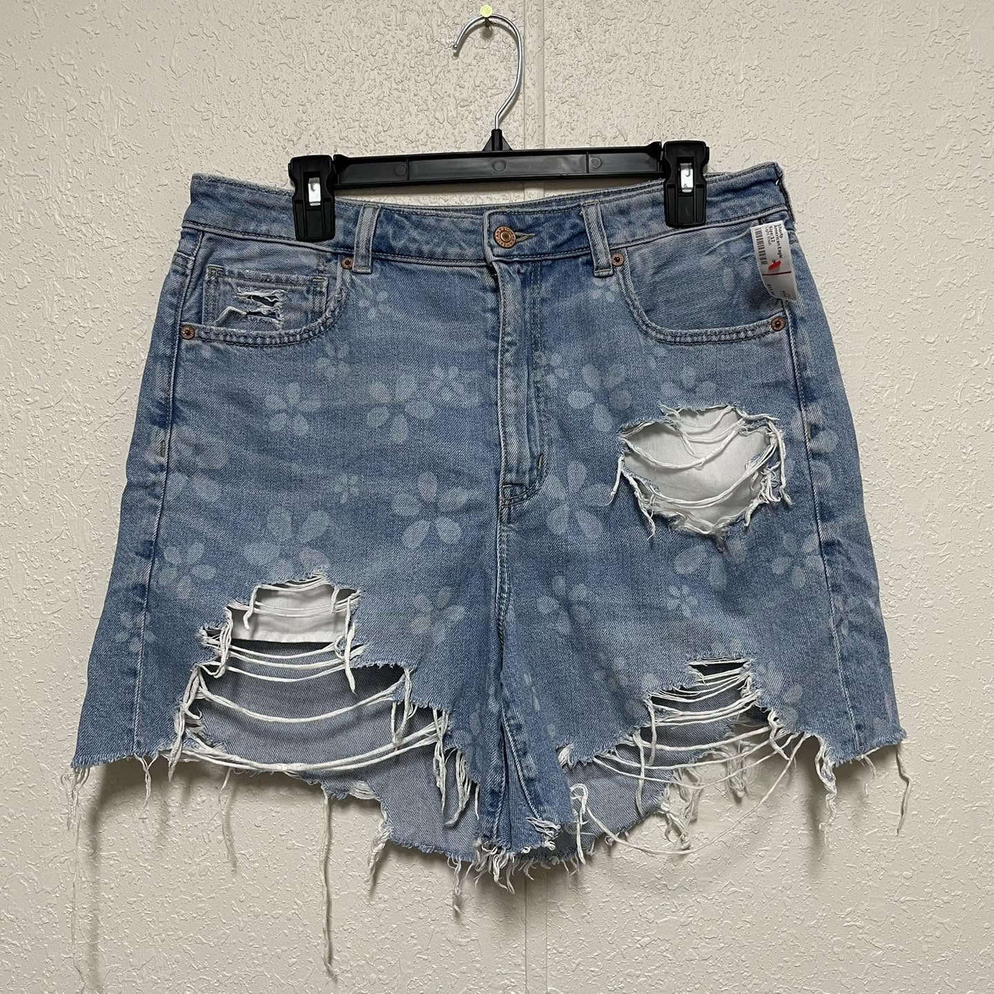 Shorts American Eagle Size 12