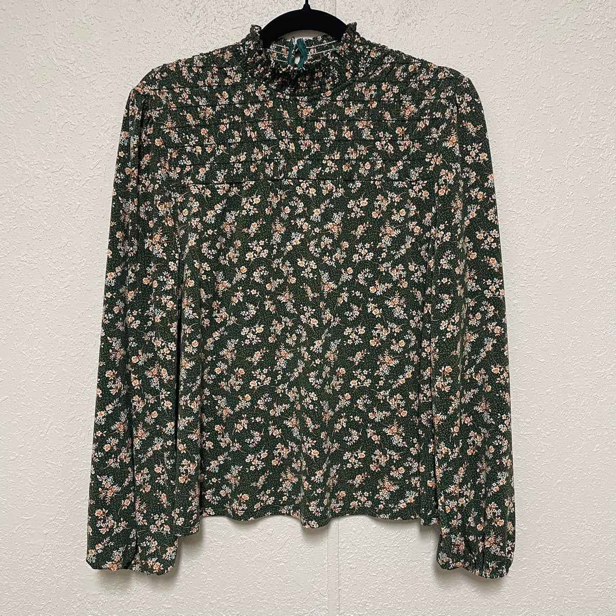 Top GILLI Size Small