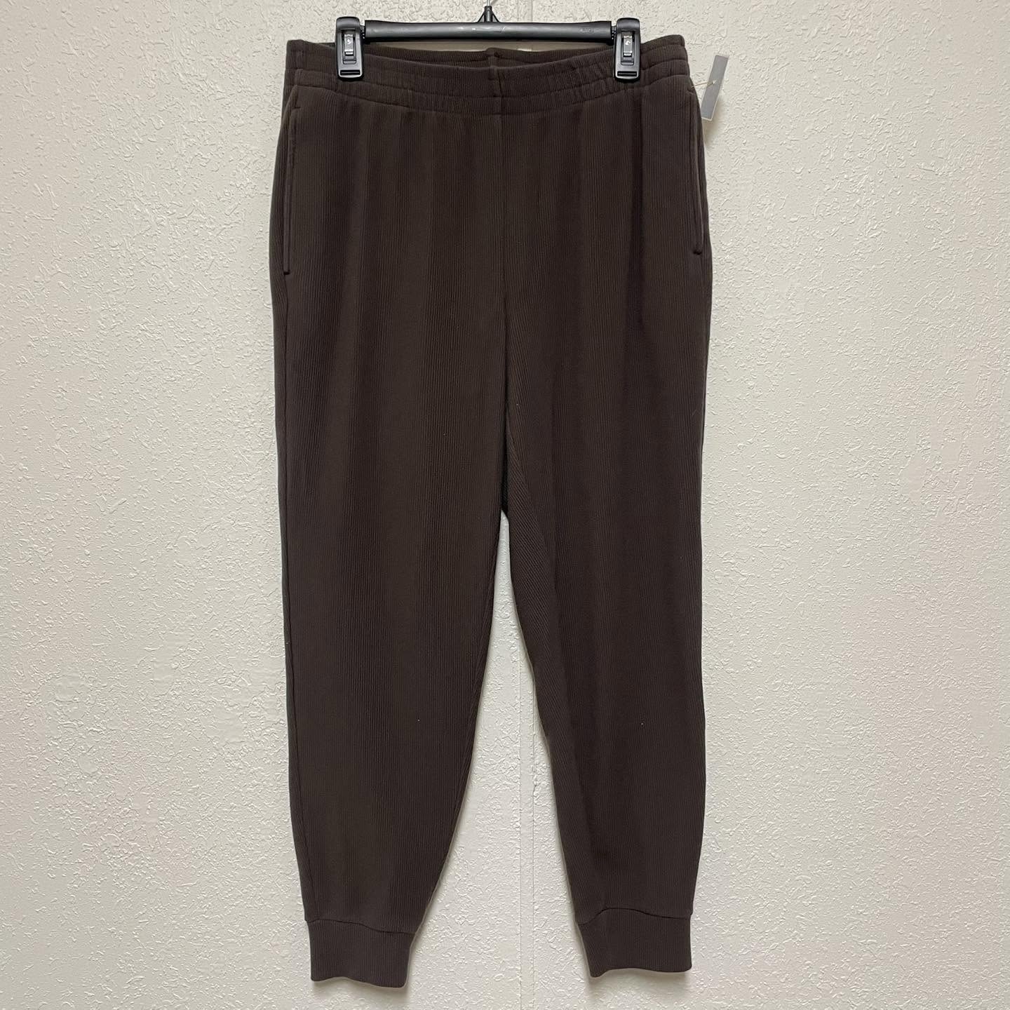 Activewear apana Size Large