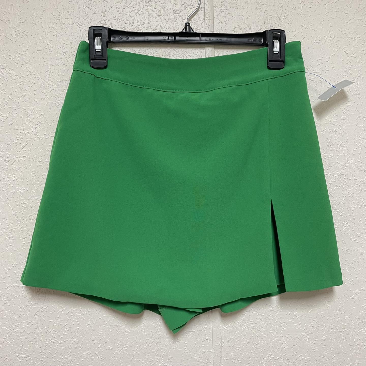 Skirts Skies Are Blue Size Small
