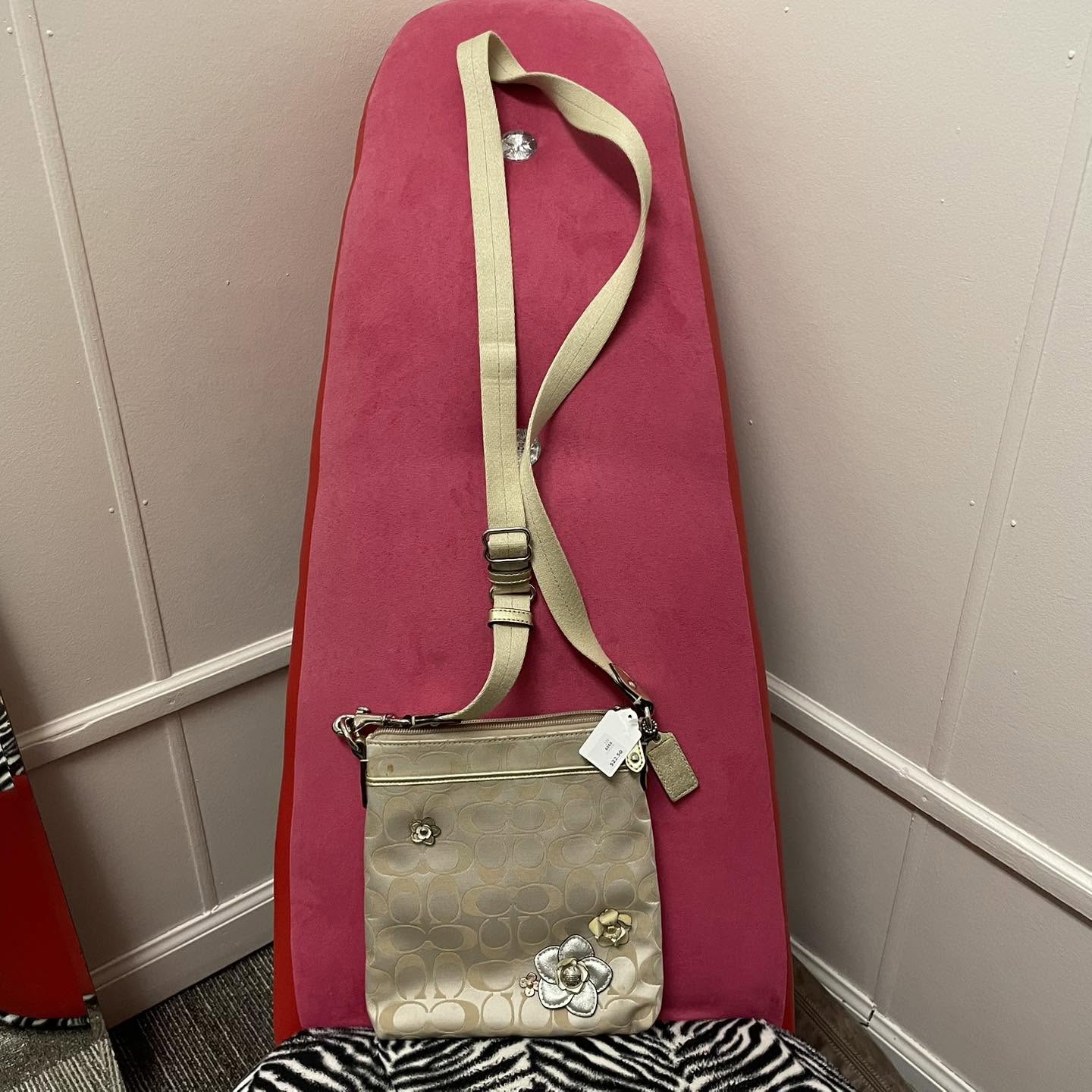 Crossbody Coach