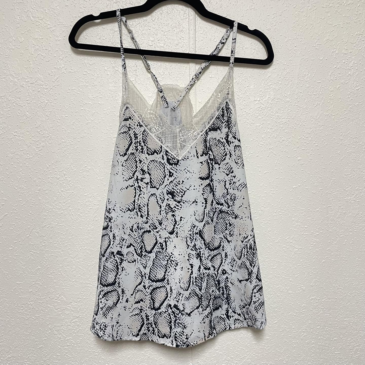 Tank Top . Size Medium