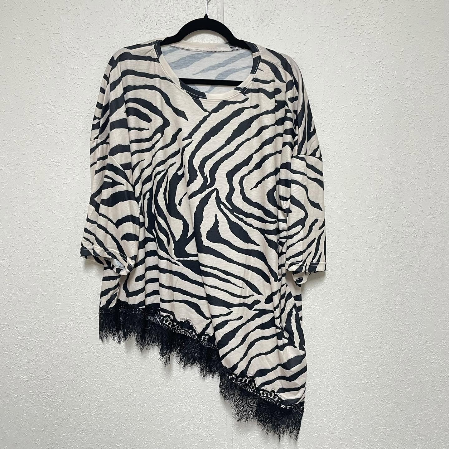 Top . Size 4XL