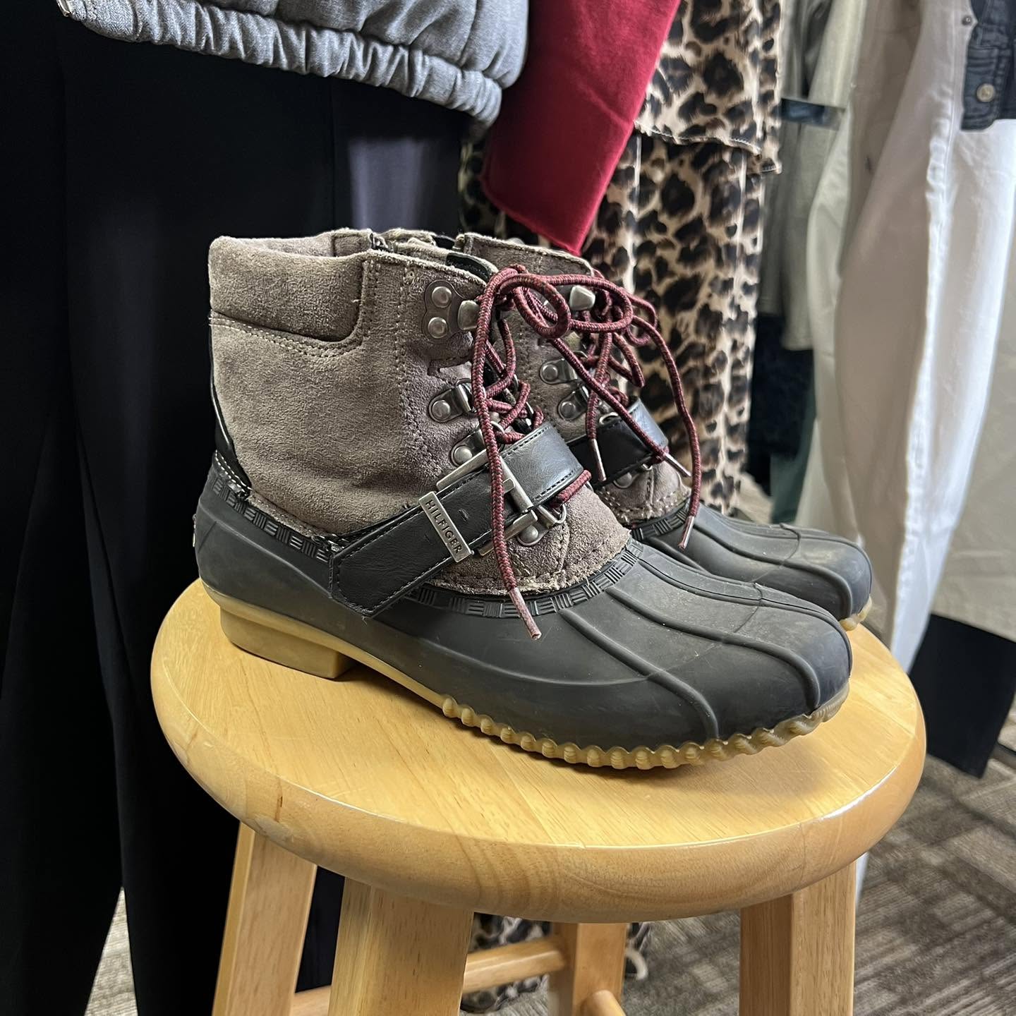 Boots Tommy Hilfiger Size 7