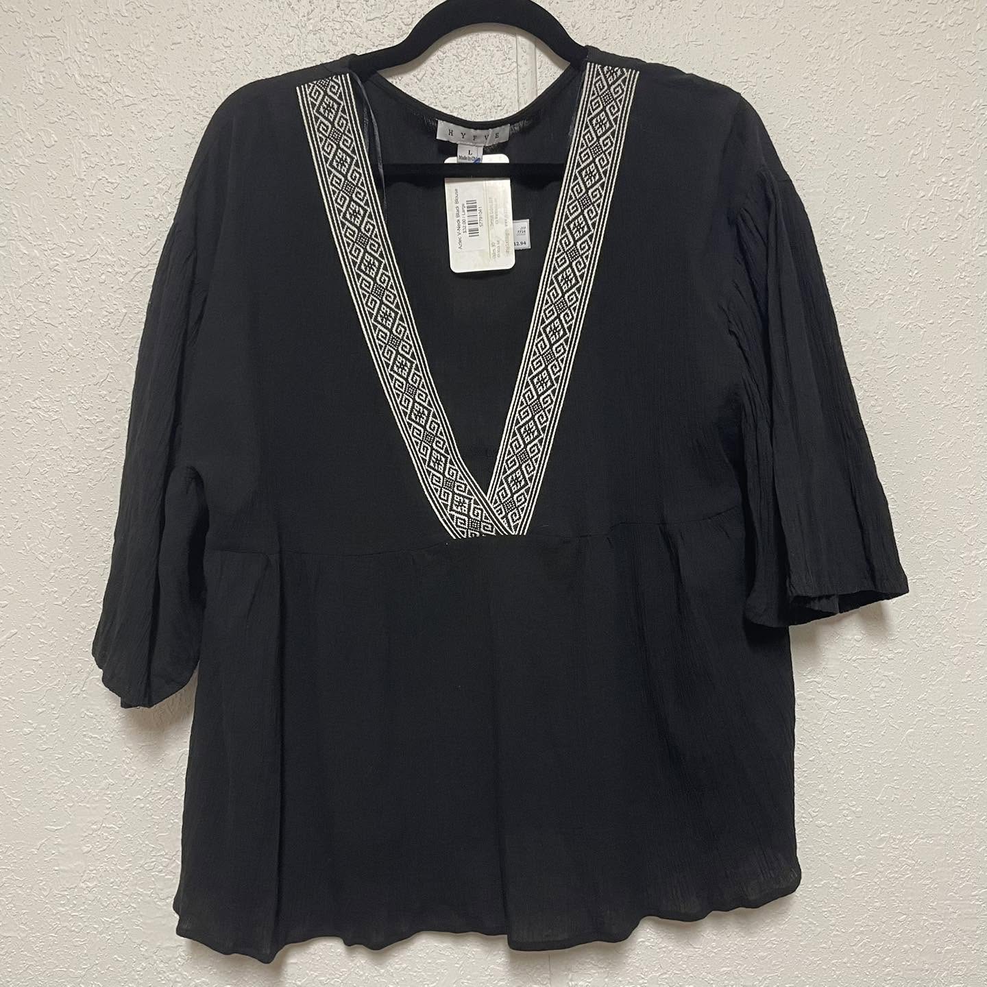 Top HYFVE Size Large