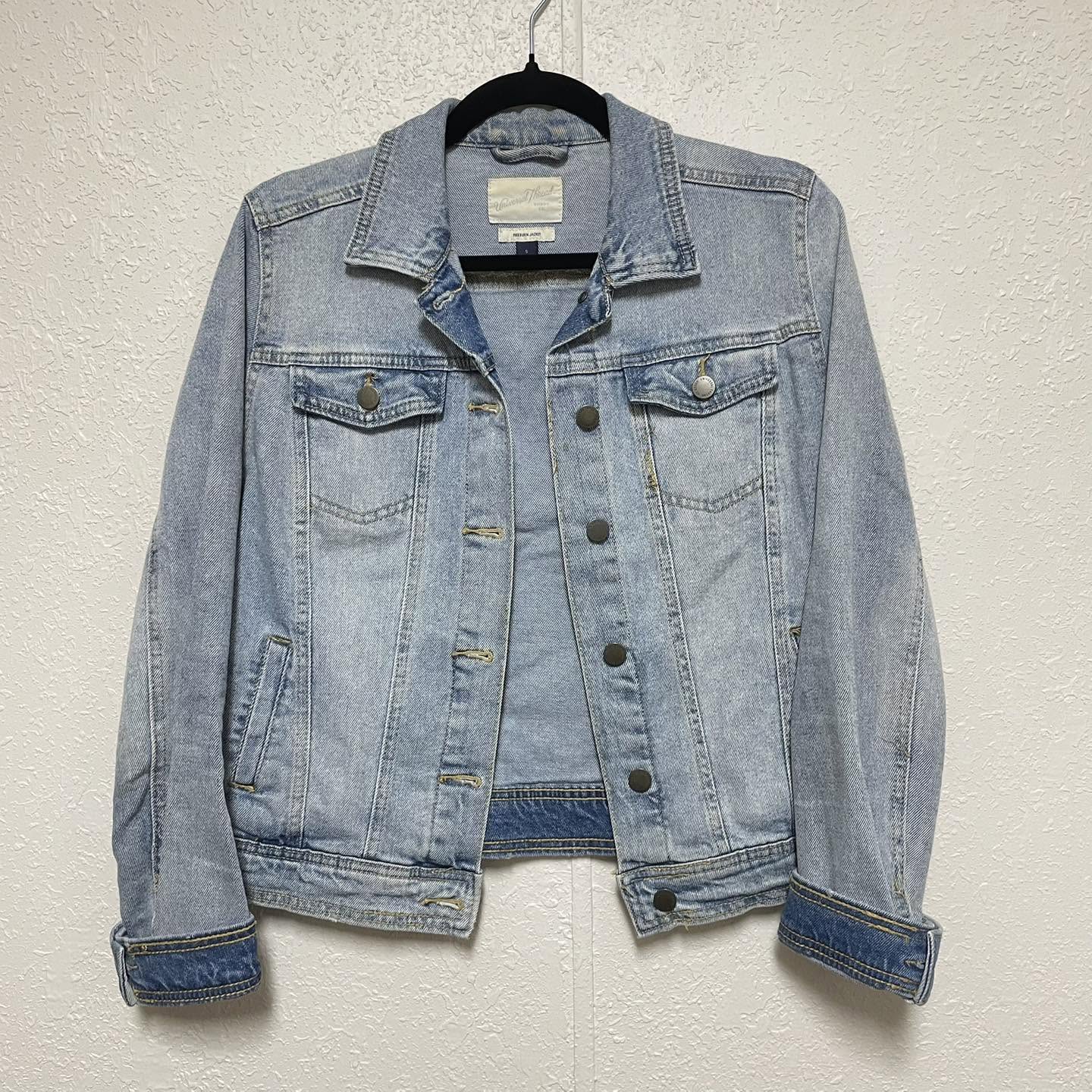 Jackets Universal Thread Size Small