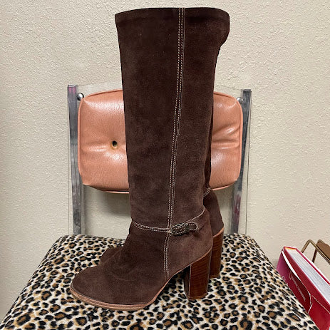 Boots Zodiac Size 8