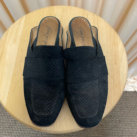 Mules Free People Size 7.5
