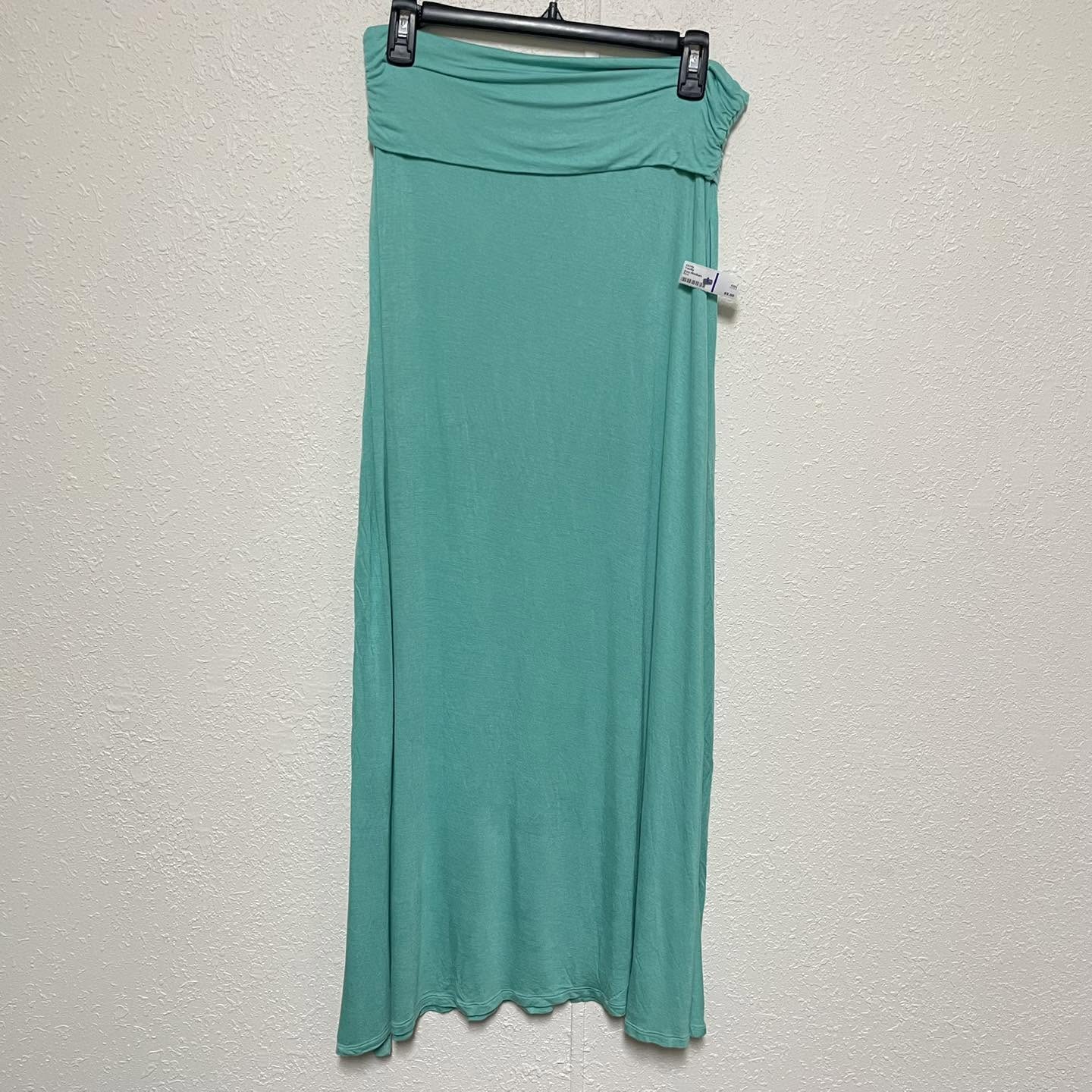 Skirts Vanity Size Medium