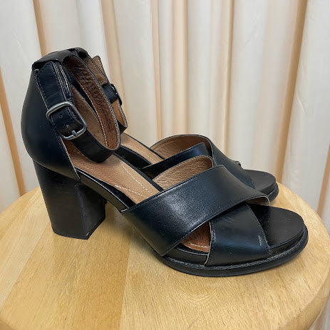 Heels Clarks Size 7.5