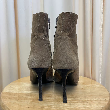 Booties Banana Republic Size 7.5
