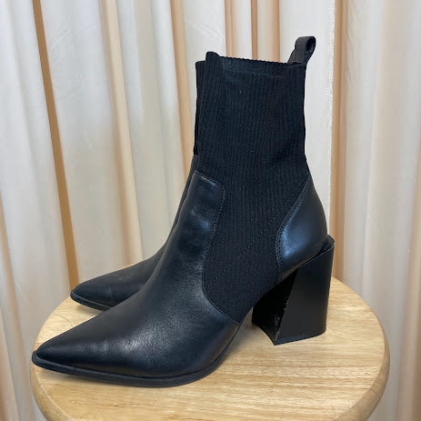 Booties ALDO Size 8