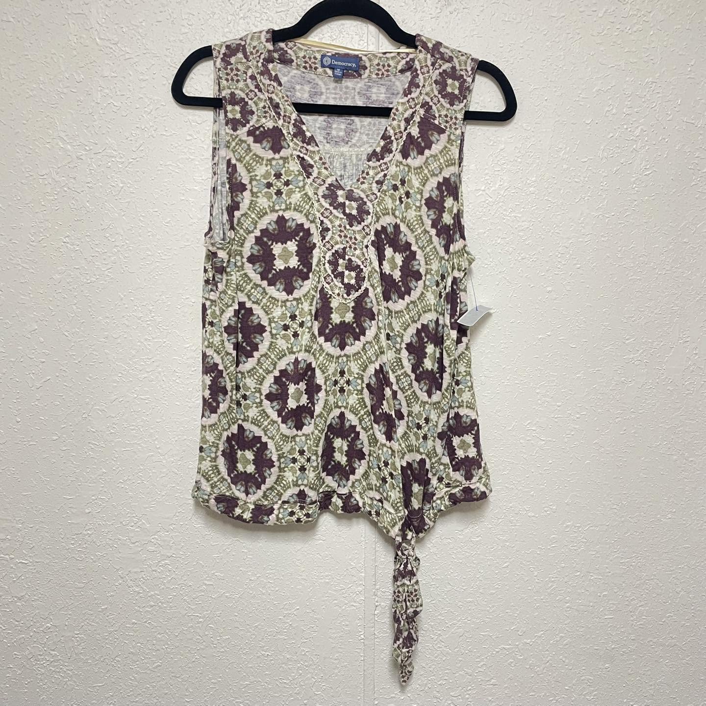 Top Democracy Size Medium