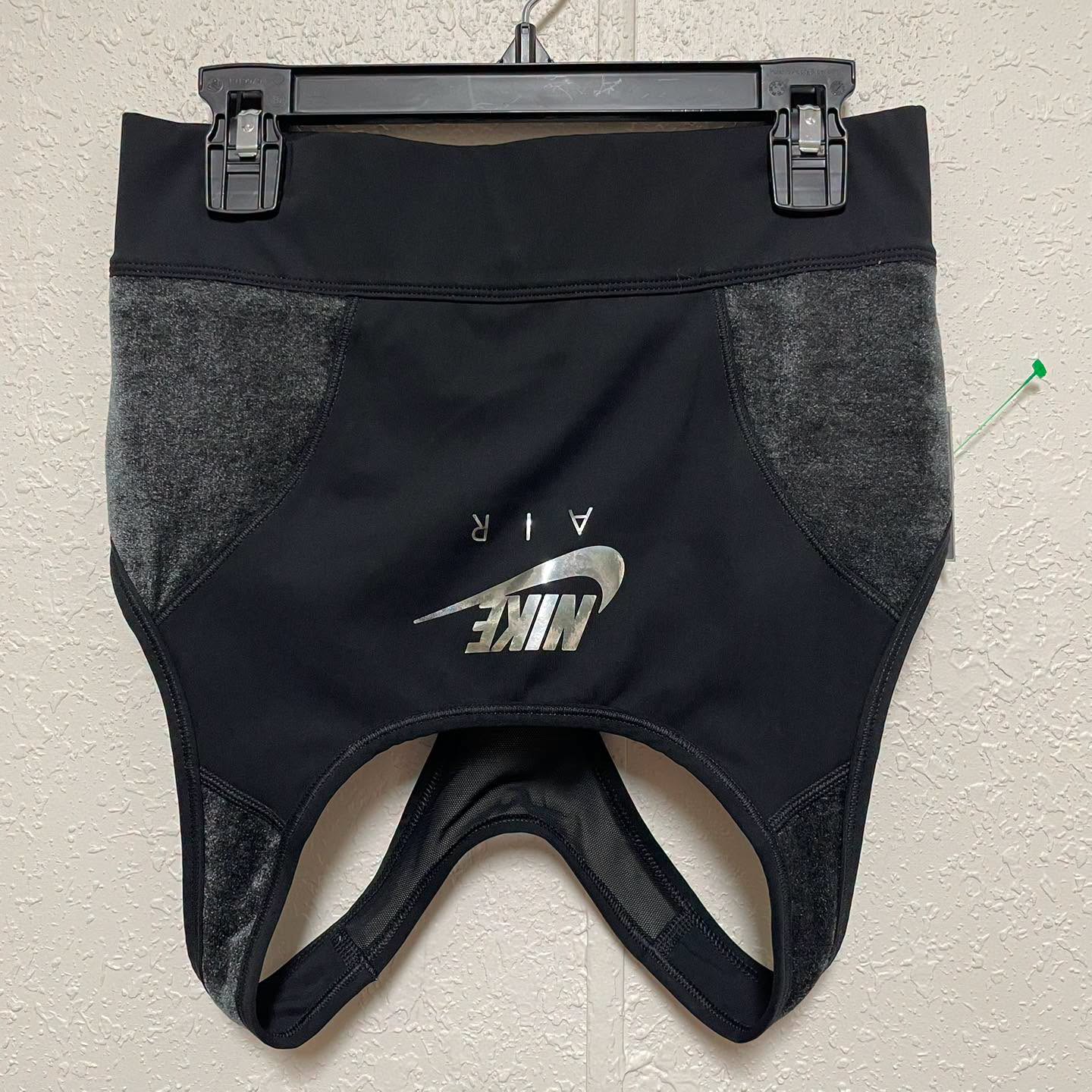 Activewear Nike Size Medium