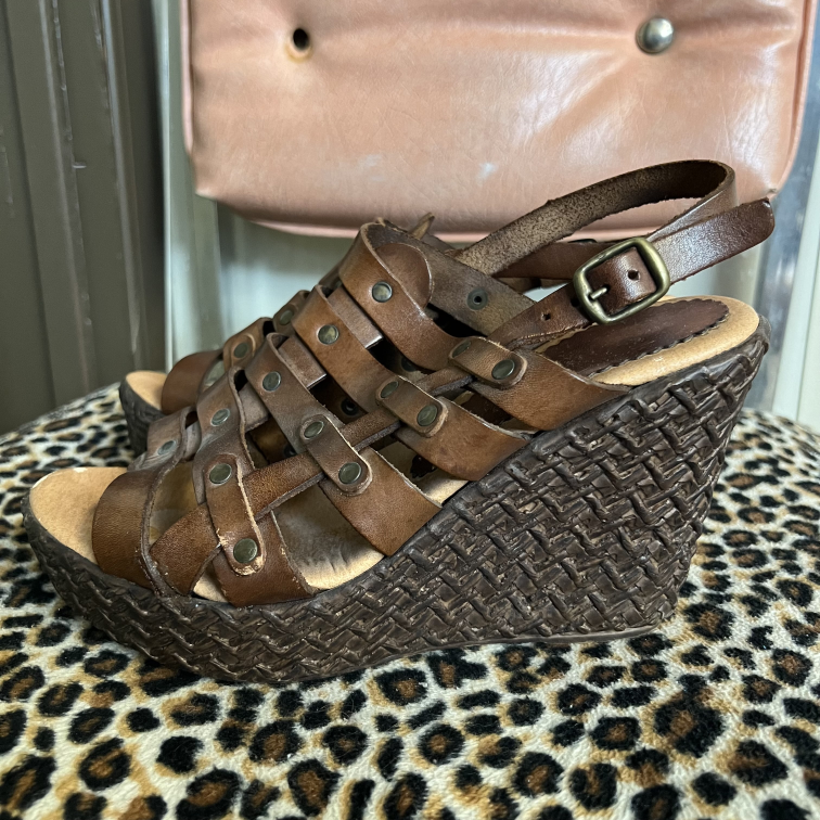 Heels B & B Greek Leather Shoes Size 10