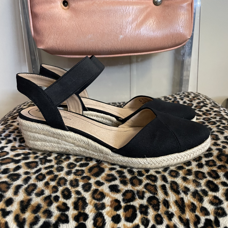 Heels Life Stride Size 9
