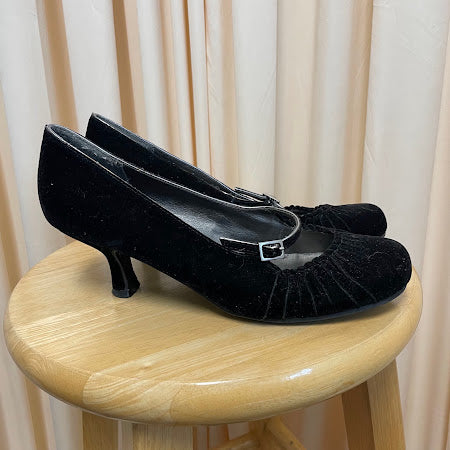 Heels Vintage Size 8.5