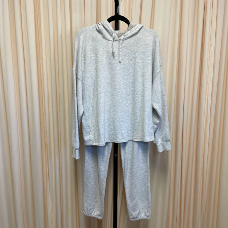 Two Piece Set Barefoot Dreams Size Small