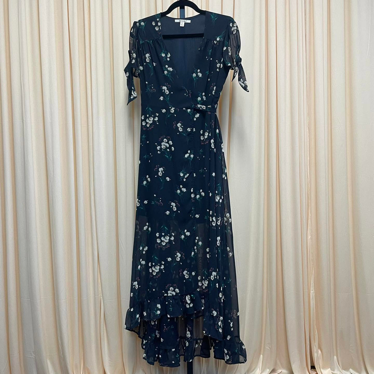Dresses mi ami Size Medium