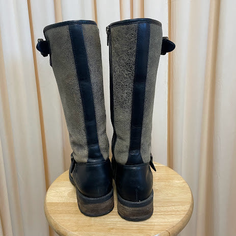 Boots UGG Size 7.5