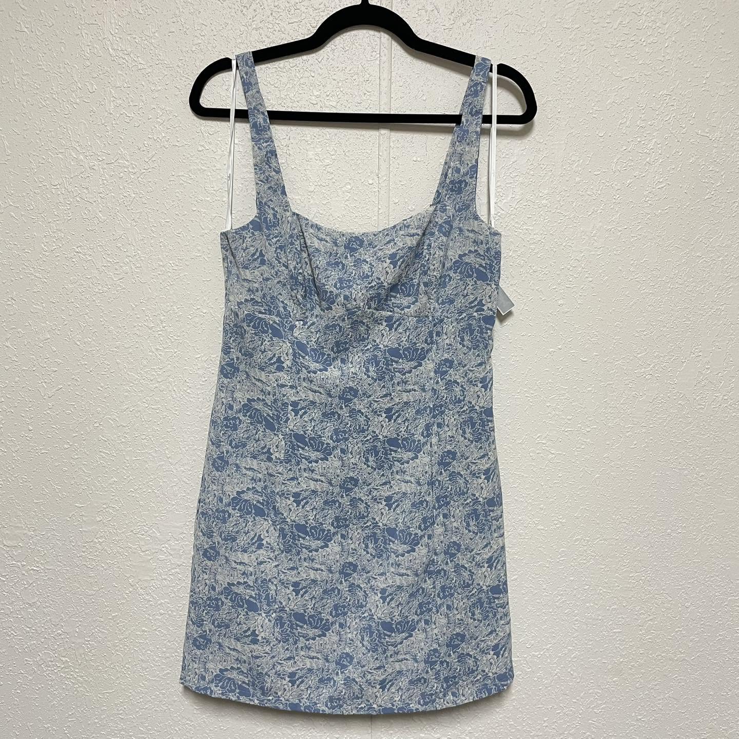 Dresses Lulus Size Medium