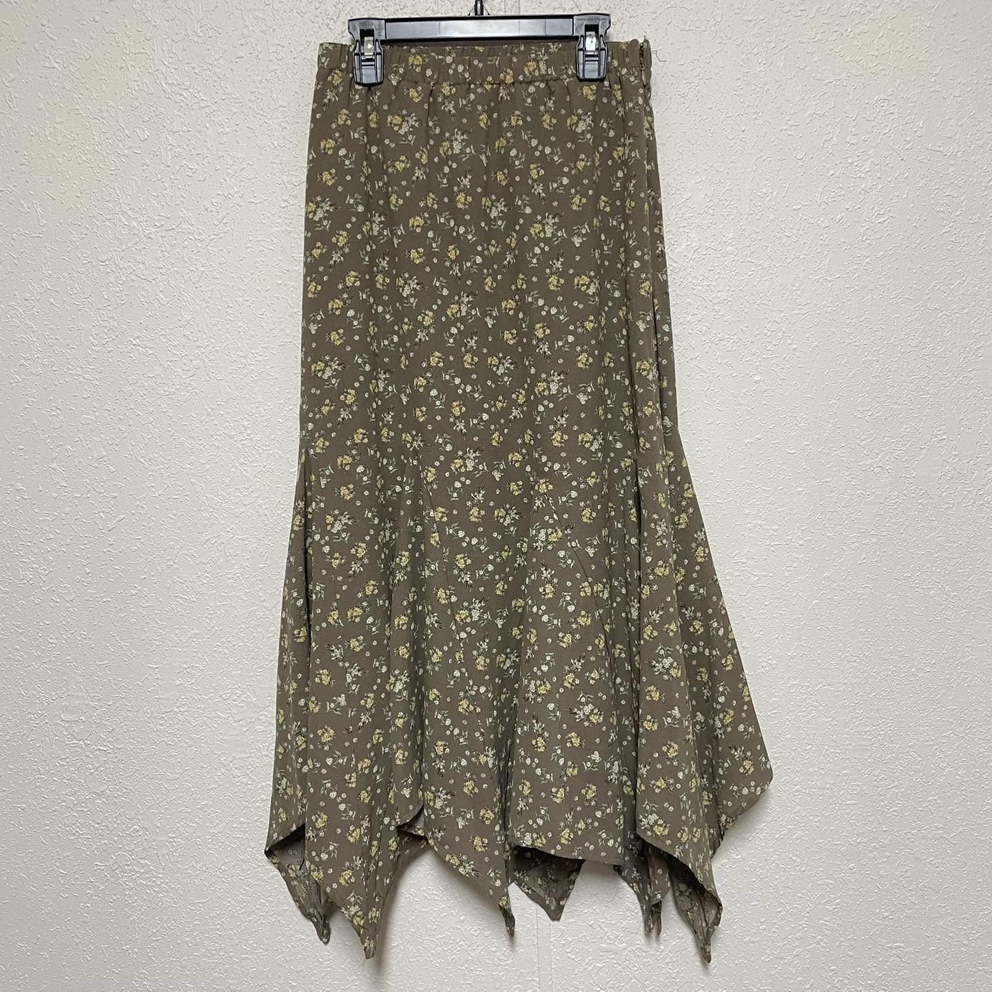 Skirts Wishlist Size Small