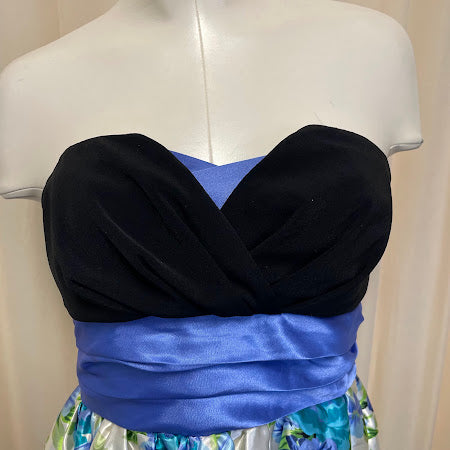 Dresses Trixxi Size Medium
