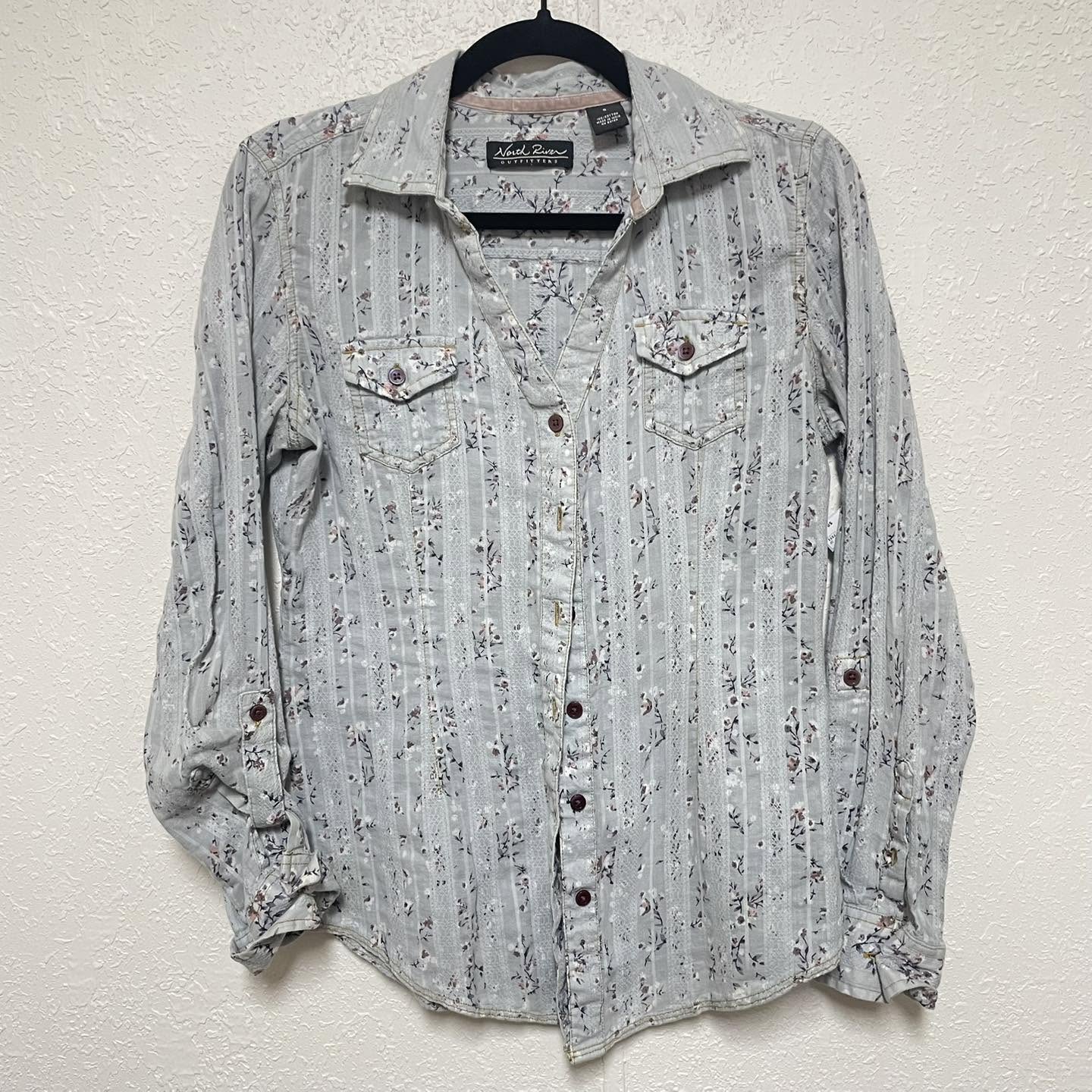 Top North River Outfitters Size Small