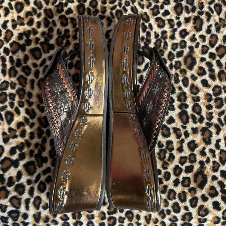 Sandals Donald J Pliner Size 8.5
